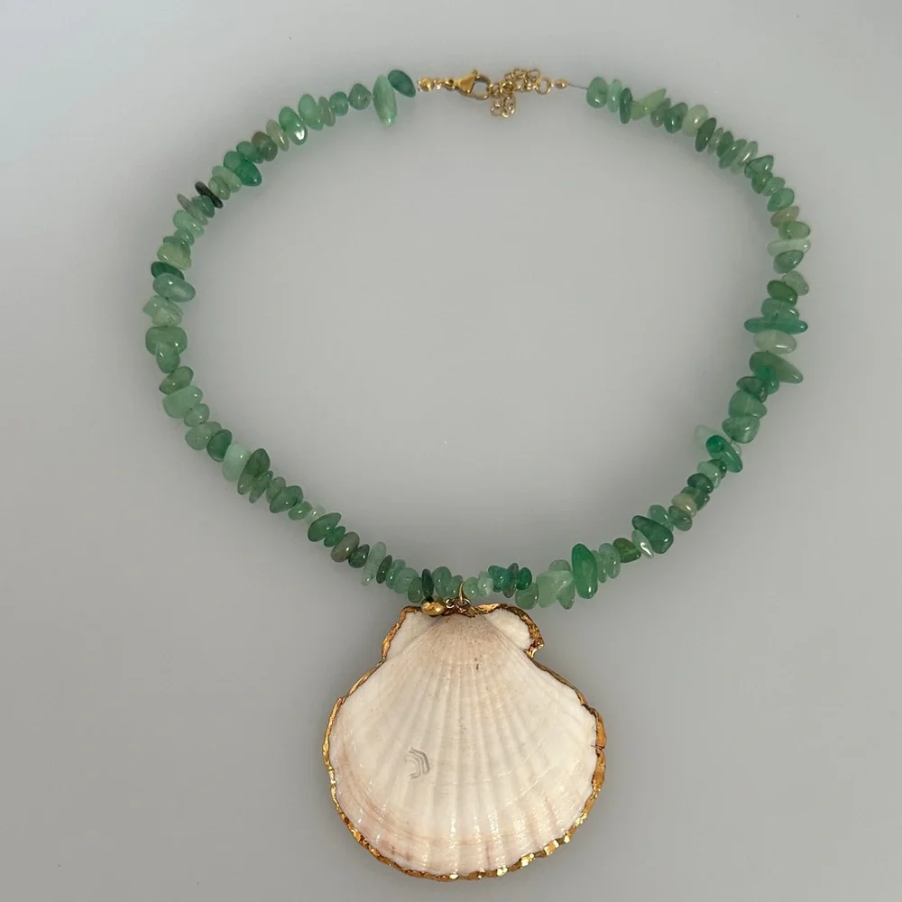 Jade Green Gemstone Necklace with Shell Pendant